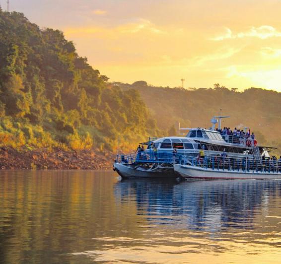 Paseos en Catamarán